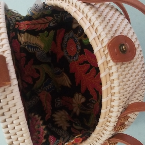 Handbag - Picture 3 of 5